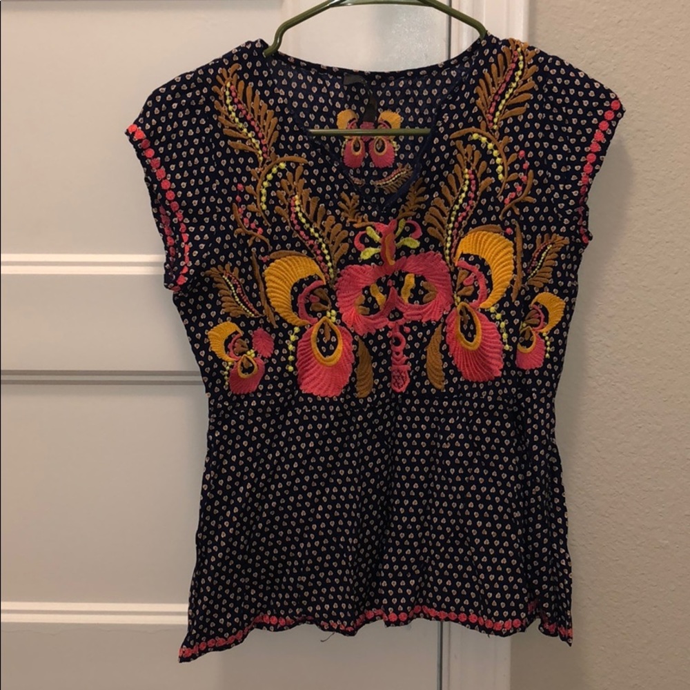 Cute blouse